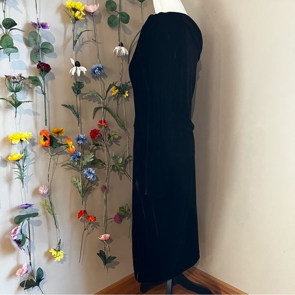 Theory, Off-The-Shoulder Velvet Midi-Dress, Size 6 - Picture 7 of 9